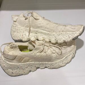 Nike Space Hippie 04 (Running Sneakers)